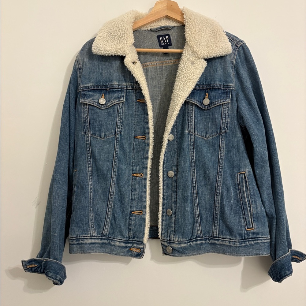 GAP Denim Jacket with Sherpa Lining - Picture 2 of 4